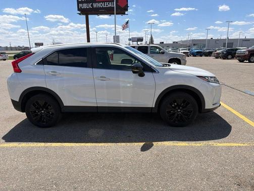Pearl White 2019 Mitsubishi Eclipse Cross LE
