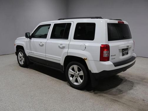 Bright White 2013 Jeep Patriot Latitude