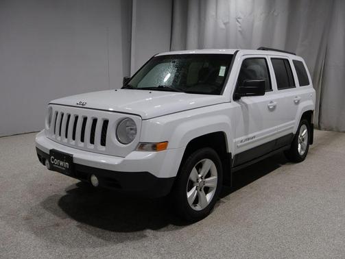 Bright White 2013 Jeep Patriot Latitude