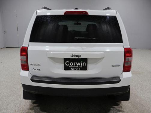 Bright White 2013 Jeep Patriot Latitude