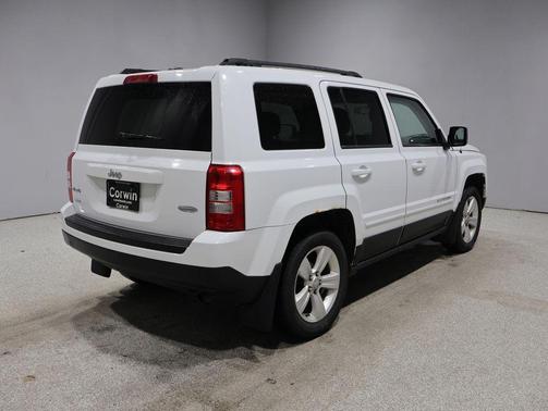 Bright White 2013 Jeep Patriot Latitude