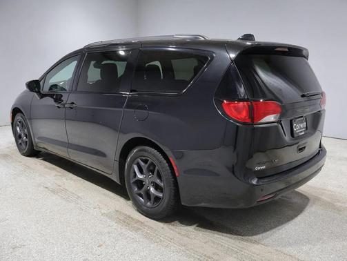 2018 Chrysler Pacifica Touring-L