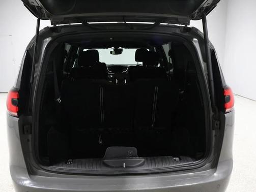 2022 Chrysler Pacifica Touring