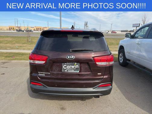 Dark Cherry 2016 Kia Sorento LX