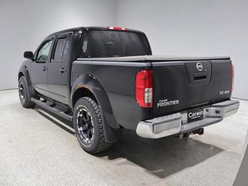 Super Black 2008 Nissan Frontier SE Crew Cab
