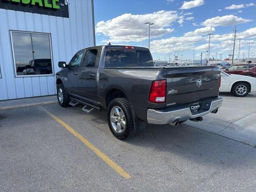 Granite Crystal Metallic Clearcoat 2019 RAM 1500 Big Horn