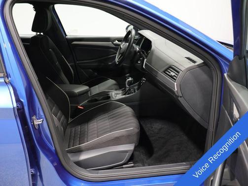 Rising Blue 2024 Volkswagen Jetta 1.5T Sport