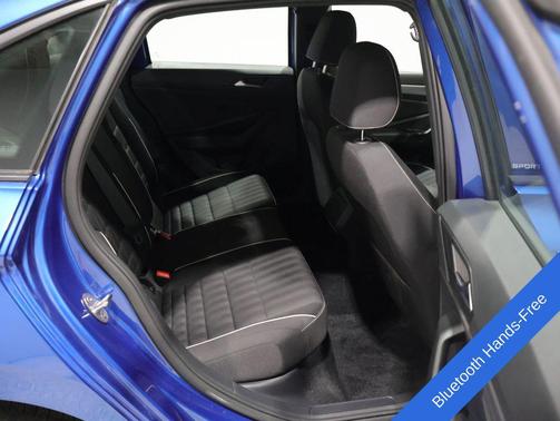 Rising Blue 2024 Volkswagen Jetta 1.5T Sport