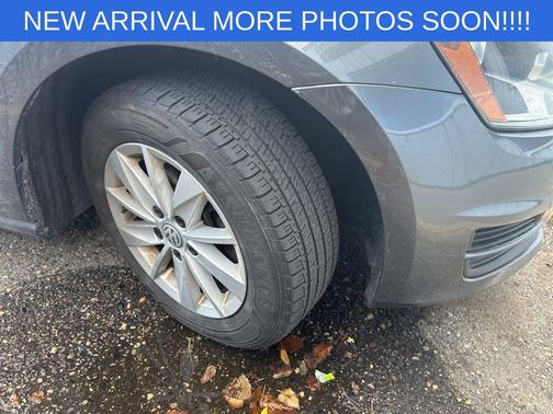 2015 Volkswagen Golf SportWagen TSI S 4-Door