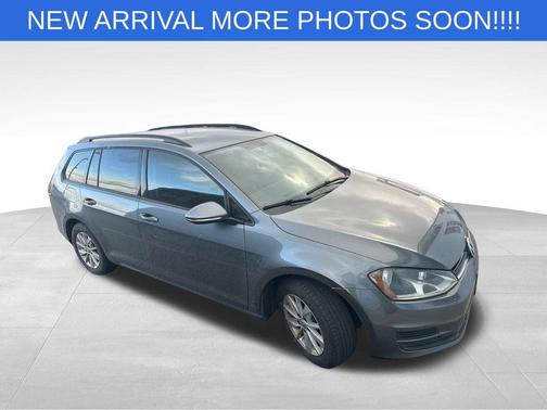 2015 Volkswagen Golf SportWagen TSI S 4-Door