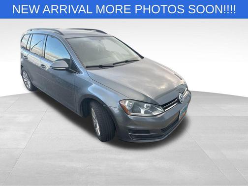 2015 Volkswagen Golf SportWagen TSI S 4-Door