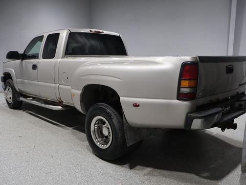 2004 Chevrolet Silverado 3500 LS Extended Cab