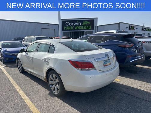 White Diamond Clearcoat 2011 Buick LaCrosse CXL