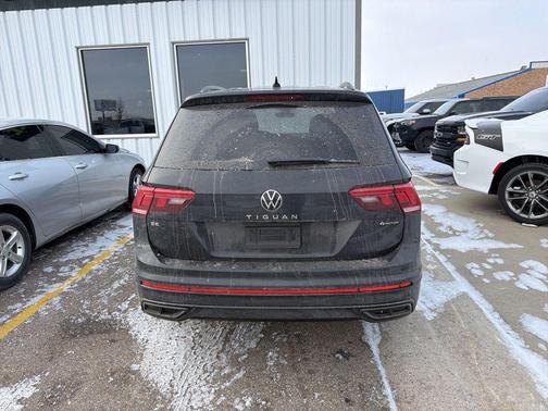 2023 Volkswagen Tiguan 2.0T SE R-Line Black 4MOTION