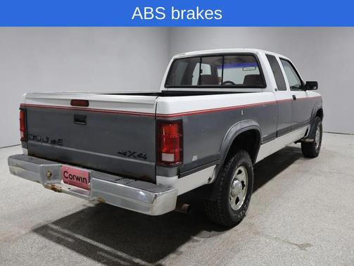 1995 Dodge Dakota Base