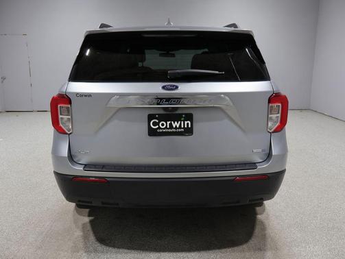 Iconic Silver Metallic 2020 Ford Explorer XLT