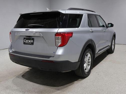 Iconic Silver Metallic 2020 Ford Explorer XLT