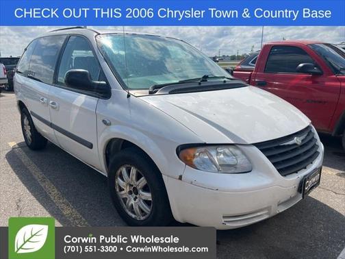 2006 Chrysler Town & Country Base