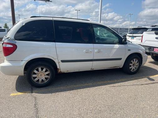 2006 Chrysler Town & Country Base