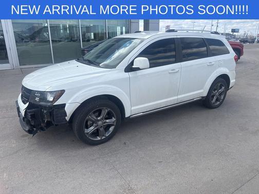 White 2016 Dodge Journey Crossroad