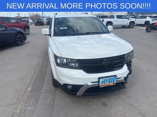 White 2016 Dodge Journey Crossroad