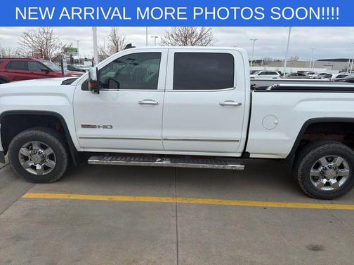 Summit White 2015 GMC Sierra 2500 SLT