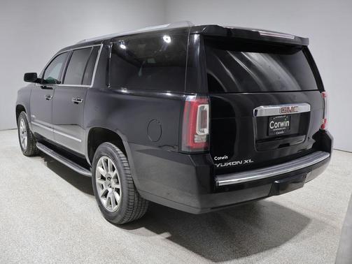 Onyx Black 2019 GMC Yukon XL Denali