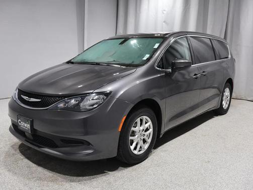 2021 Chrysler Voyager LX