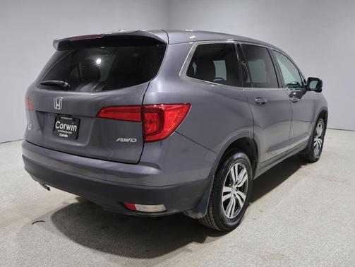 Blue 2017 Honda Pilot EX