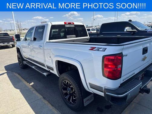 Summit White 2019 Chevrolet Silverado 3500 LTZ