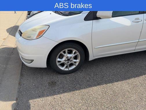 2005 Toyota Sienna XLE