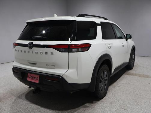 2022 Nissan Pathfinder SV 4WD