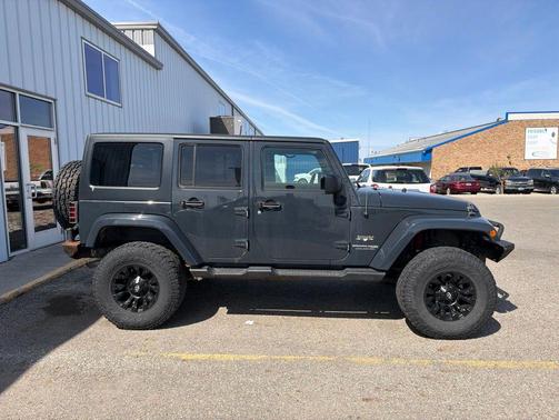 Rhino 2018 Jeep Wrangler JK Unlimited Sahara