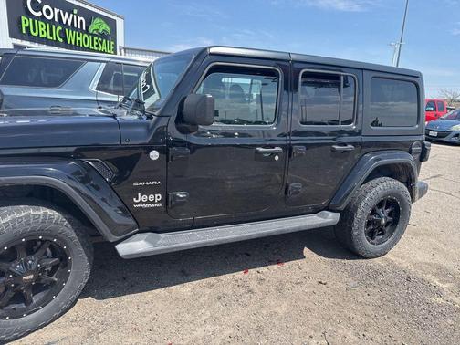 Black Clearcoat 2018 Jeep Wrangler Unlimited Sahara