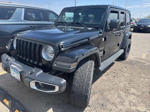 Black Clearcoat 2018 Jeep Wrangler Unlimited Sahara