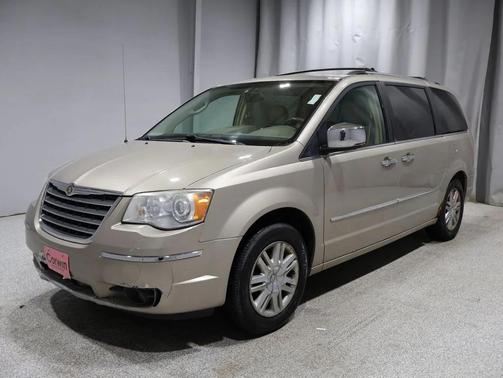 2008 Chrysler Town & Country Limited