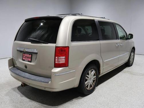2008 Chrysler Town & Country Limited