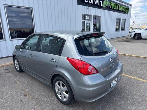 Magnetic Gray 2010 Nissan Versa 1.8 SL