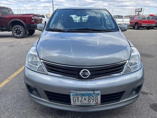 Magnetic Gray 2010 Nissan Versa 1.8 SL