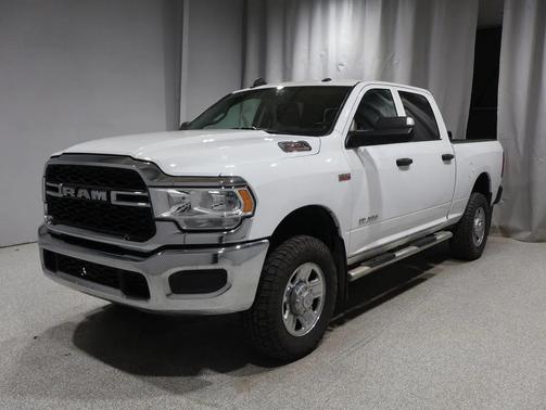 2020 RAM 2500 Tradesman Crew Cab 4X4 6'4' Box