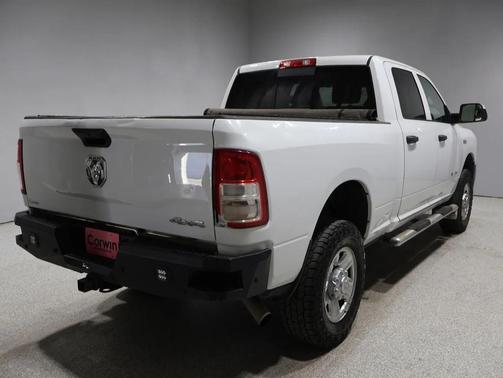 2020 RAM 2500 Tradesman Crew Cab 4X4 6'4' Box