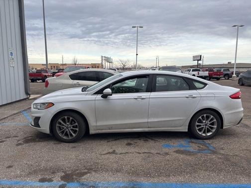 Oxford White 2019 Ford Fusion SE