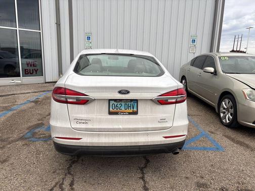 Oxford White 2019 Ford Fusion SE