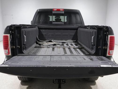 Brilliant Black Crystal Pearlcoat 2017 RAM 3500 Longhorn