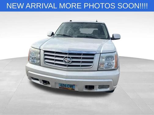 2004 Cadillac Escalade Base