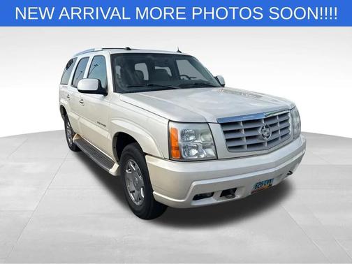 2004 Cadillac Escalade Base