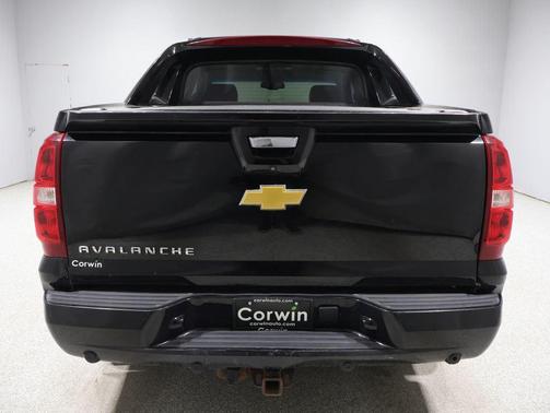 Black 2013 Chevrolet Avalanche LTZ
