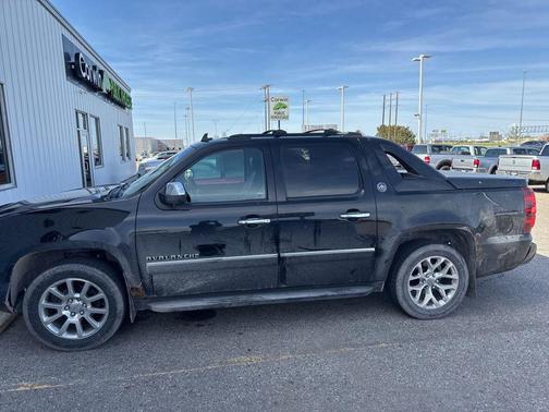 Black 2013 Chevrolet Avalanche LTZ