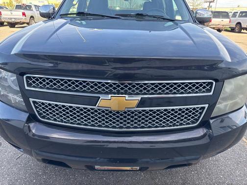 Black 2013 Chevrolet Avalanche LTZ