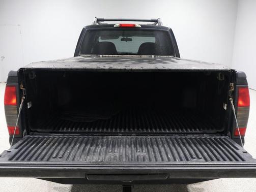 2003 Nissan Frontier XE Crew Cab